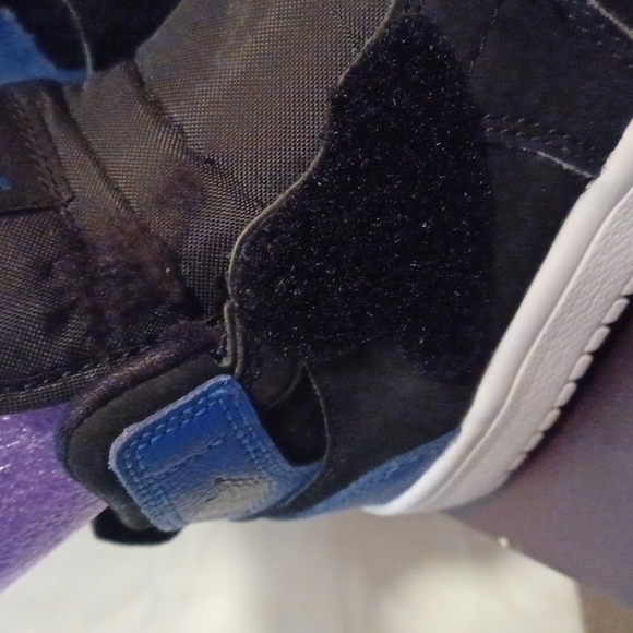 Royal blue & black sneakers - Picture 6 of 7
